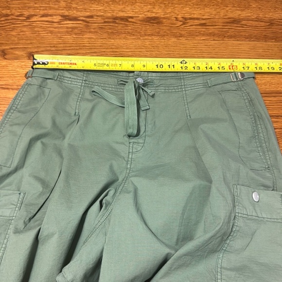 Anthropologie Pilcro Slouchy Fit Surplus Pants Green Size 31 Petite - Picture 9 of 11